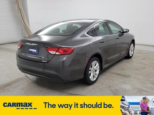 2016 Chrysler 200 LX