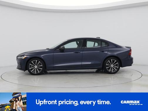 Blue 2022 Volvo S60 B5 Momentum