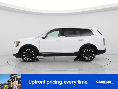 White 2023 Kia Telluride SX