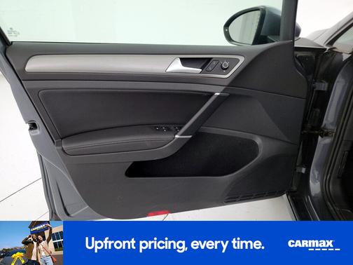 2017 Volkswagen Golf SE