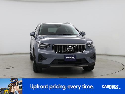 2023 Volvo XC40 B5 Plus Bright Theme