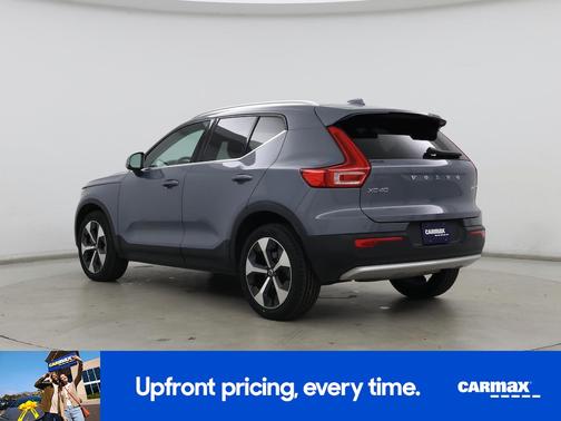2023 Volvo XC40 B5 Plus Bright Theme