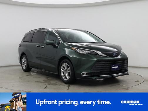 2023 Toyota Sienna XLE