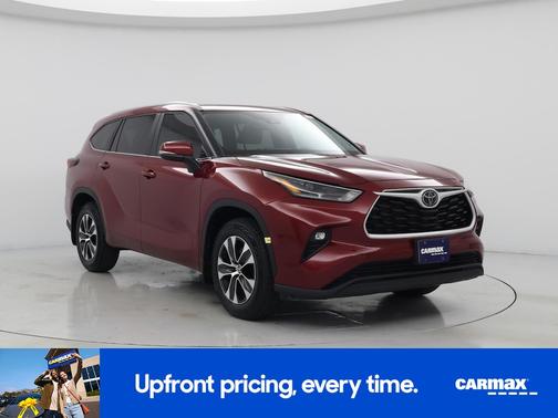 Red 2024 Toyota Highlander XLE