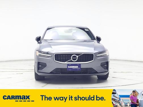 2019 Volvo S60 T5 R-Design