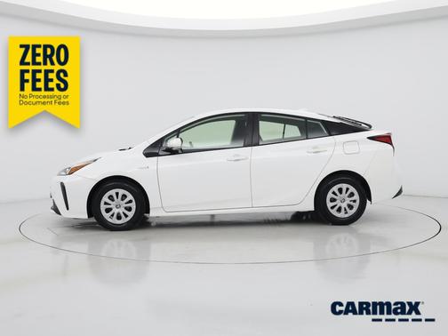 White 2019 Toyota Prius LE
