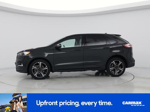 Green 2022 Ford Edge ST