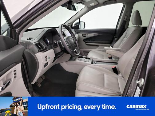 Silver 2023 Honda Ridgeline RTL