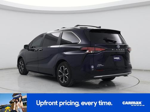 2025 Toyota Sienna Platinum