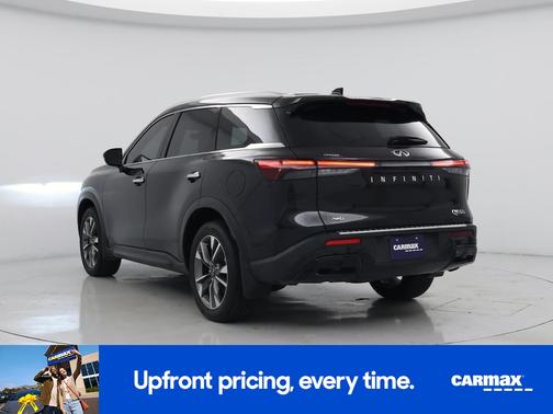 Black 2023 INFINITI QX60 Luxe