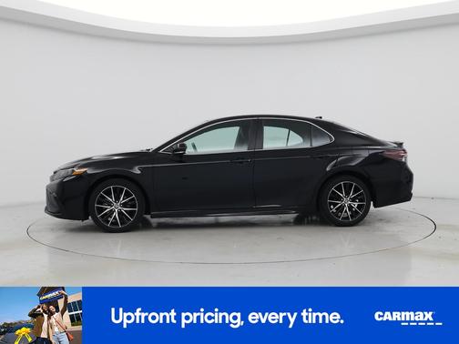 Black 2024 Toyota Camry SE