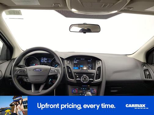 White 2017 Ford Focus SEL