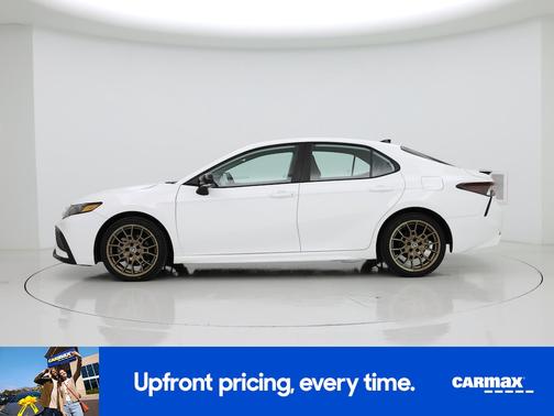 White 2024 Toyota Camry SE