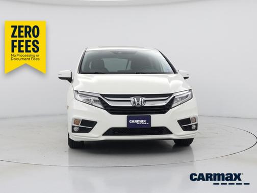 White 2018 Honda Odyssey Elite