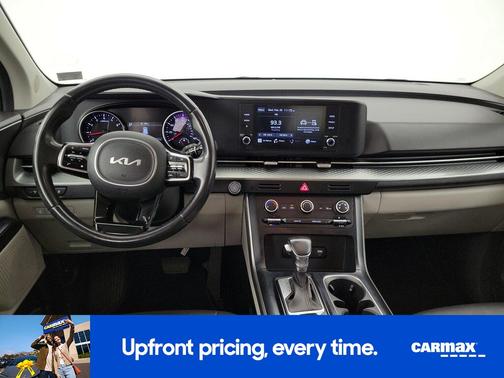 2022 Kia Carnival LX