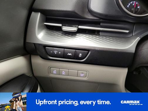 2022 Kia Carnival LX