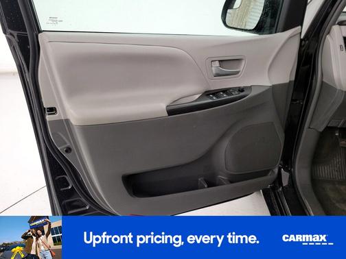 2017 Toyota Sienna LE