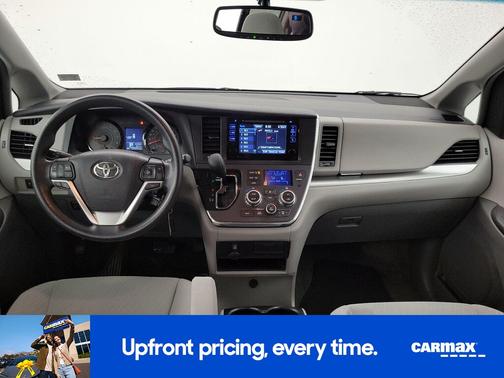 2017 Toyota Sienna LE