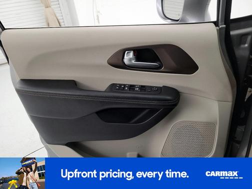 2017 Chrysler Pacifica Touring L