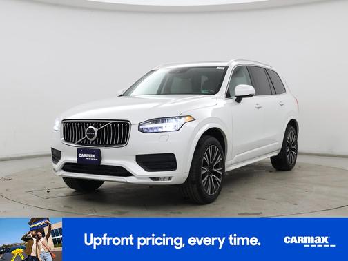 2022 Volvo XC90 T5 Momentum