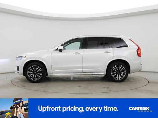 2022 Volvo XC90 T5 Momentum