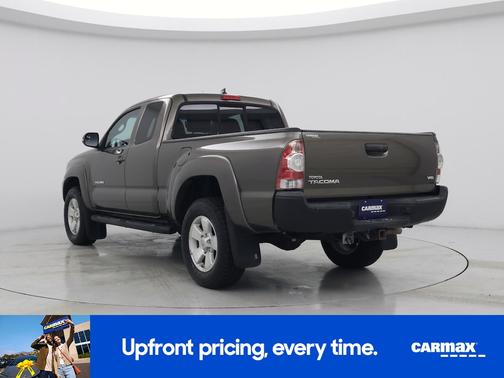 Green 2015 Toyota Tacoma