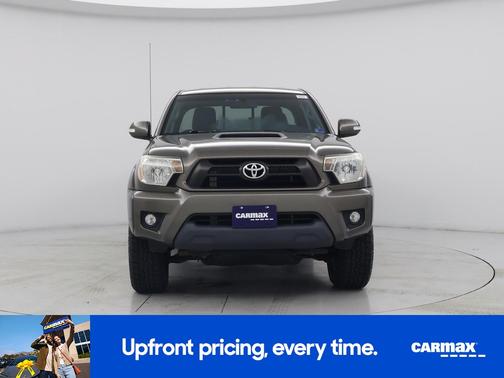 Green 2015 Toyota Tacoma