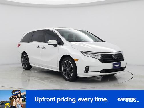 White 2024 Honda Odyssey Elite