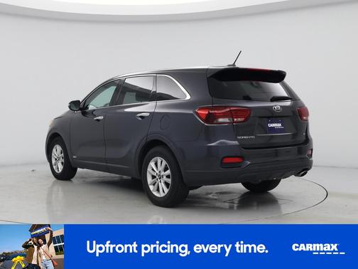 Gray 2019 Kia Sorento LX