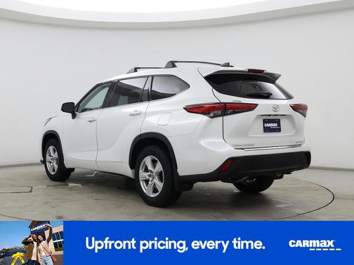 2022 Toyota Highlander LE