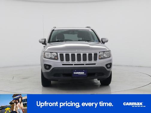 Silver 2016 Jeep Compass Latitude