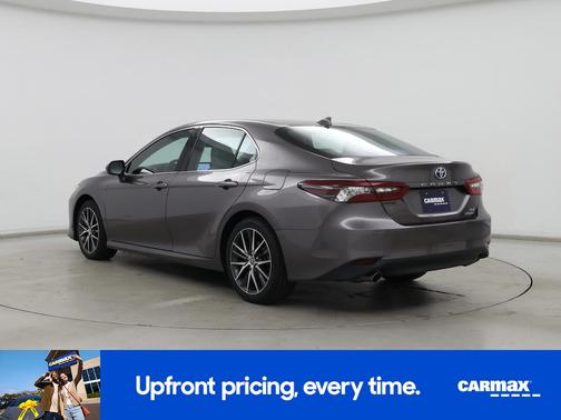 2022 Toyota Camry Hybrid XLE