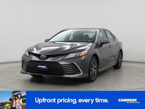 2022 Toyota Camry Hybrid XLE