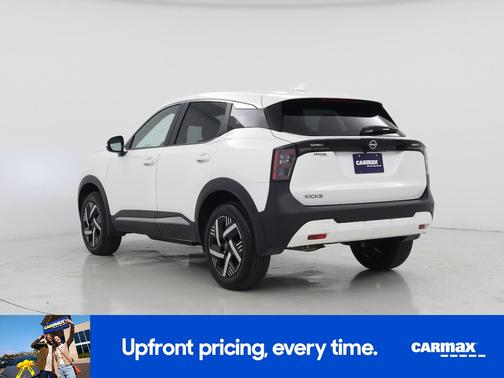 White 2025 Nissan Kicks SV