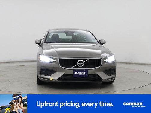2020 Volvo S60 T5 Momentum