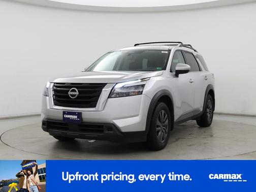 2023 Nissan Pathfinder SV