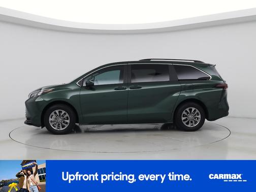 Green 2025 Toyota Sienna LE