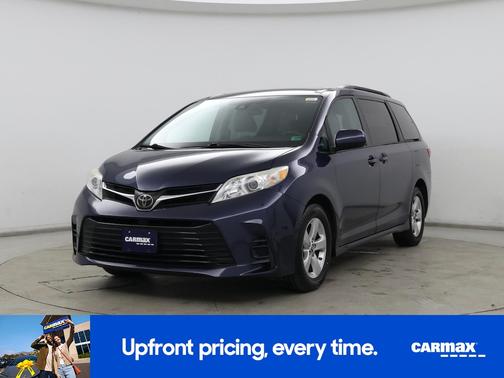 2018 Toyota Sienna LE
