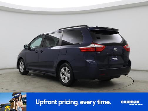 2018 Toyota Sienna LE