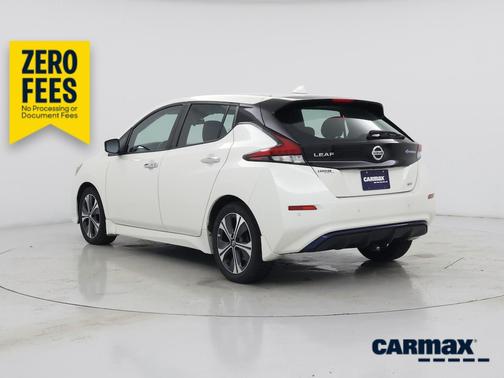 White 2022 Nissan Leaf SV