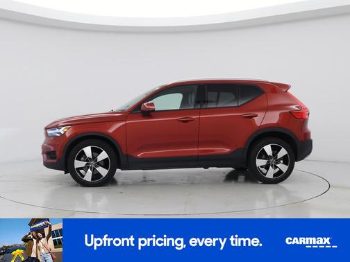 Red 2020 Volvo XC40 T5 Momentum