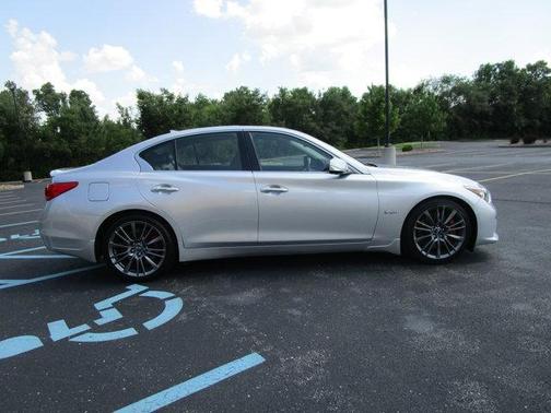 2017 INFINITI Q50 3.0t RED SPORT 400