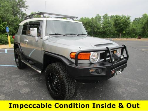 Silver Fresco Metallic 2012 Toyota FJ Cruiser Base