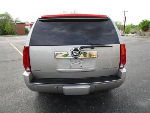 2008 Cadillac Escalade Base