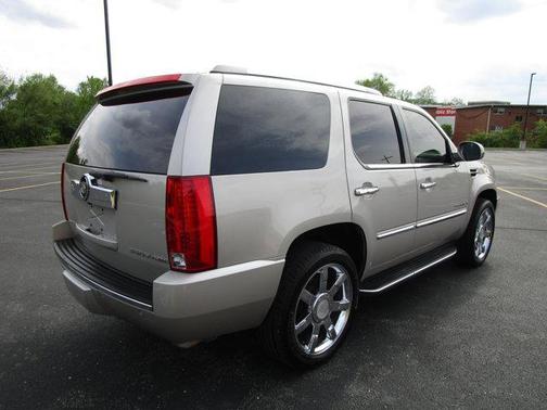 2008 Cadillac Escalade Base
