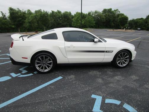 Performance White 2011 Ford Mustang GT Premium