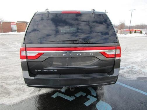 2017 Lincoln Navigator Select