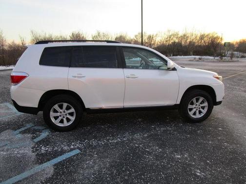 2013 Toyota Highlander SE
