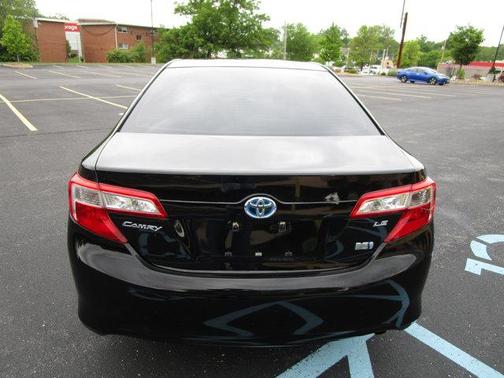 2013 Toyota Camry Hybrid LE