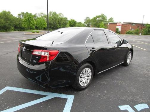 2013 Toyota Camry Hybrid LE